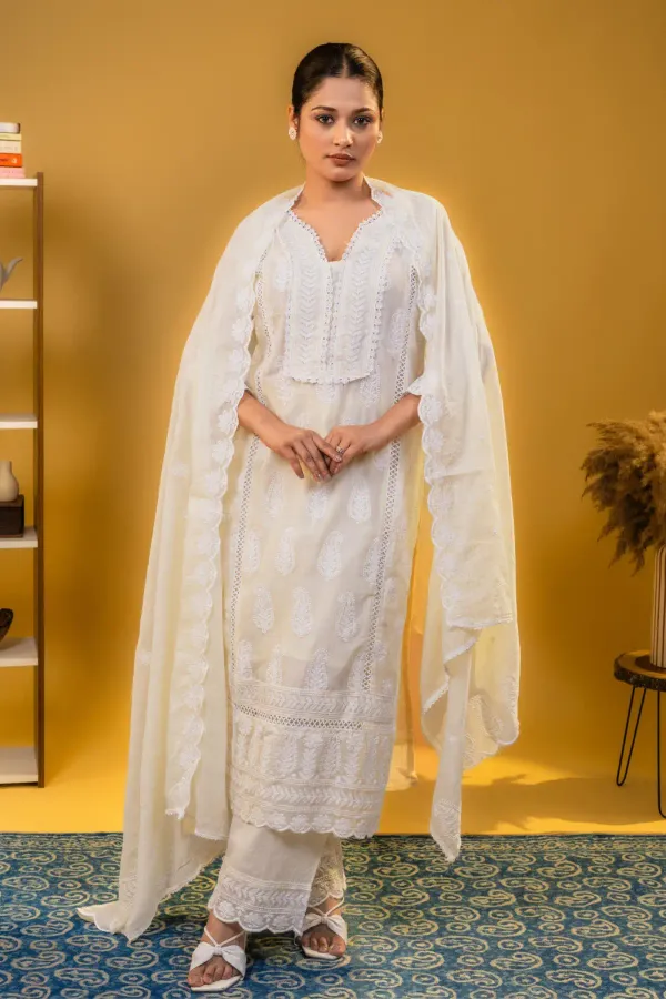 Cream_Mul_Cotton_Plazzo_Suit_with_Chickankari_work