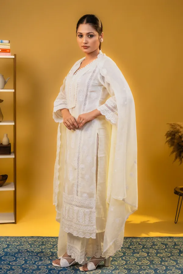 Cream_Mul_Cotton_Plazzo_Suit_with_Chickankari_work