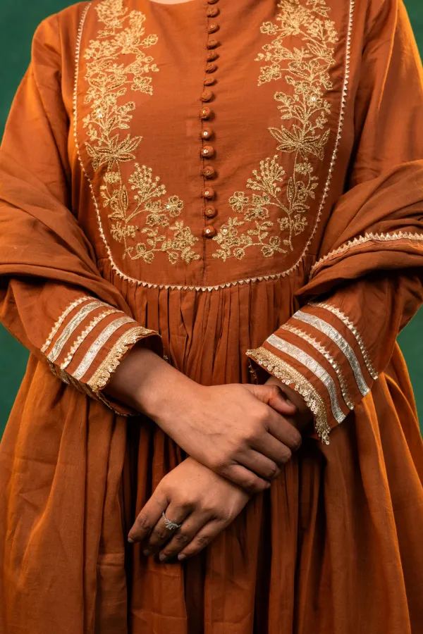 Brown_Mul_Cotton_Anarkali_With_Embroidered_Neck_and_Lace_work