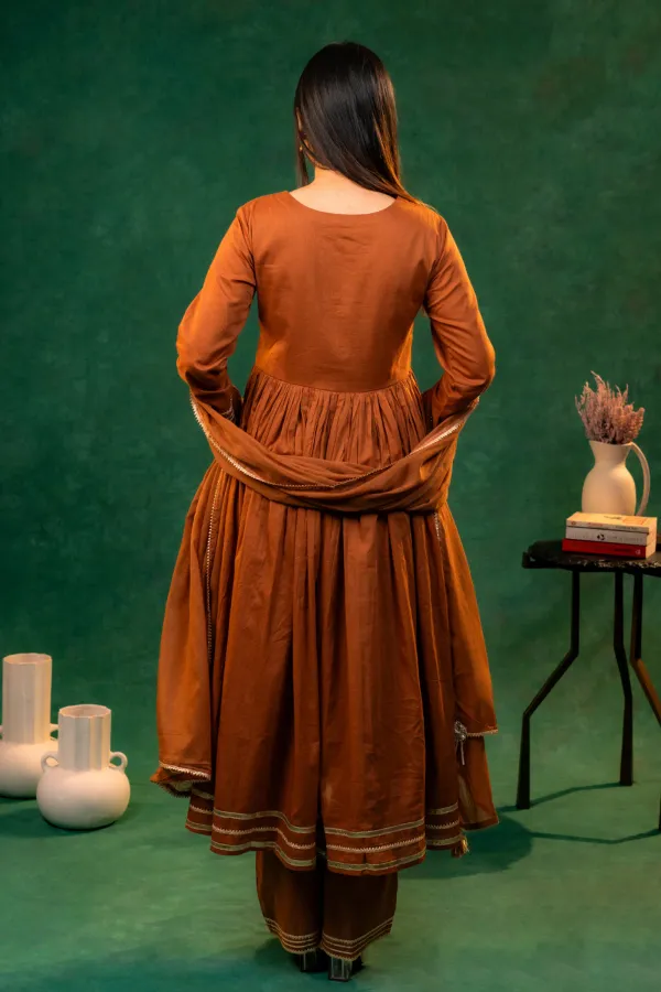 Brown_Mul_Cotton_Anarkali_With_Embroidered_Neck_and_Lace_work
