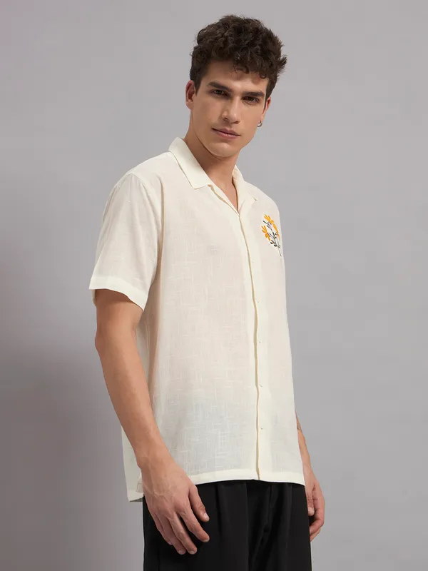 Off_White_Organic_Cotton_Textured_Relaxed_Fit_Floral_Embroidered_Shirt_For_Men