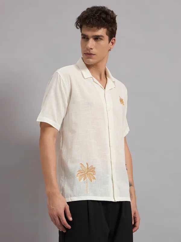 White_Organic_Cotton_Textured_Palm_Embroidered_Relaxed_Shirt_For_Men