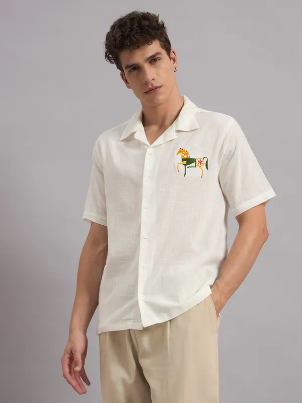 White_Organic_Cotton_Embroidered_Casual_Short_Sleeve_Shirt_For_Men