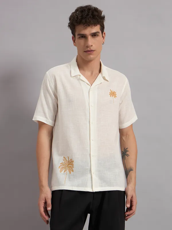 White_Organic_Cotton_Textured_Palm_Embroidered_Relaxed_Shirt_For_Men