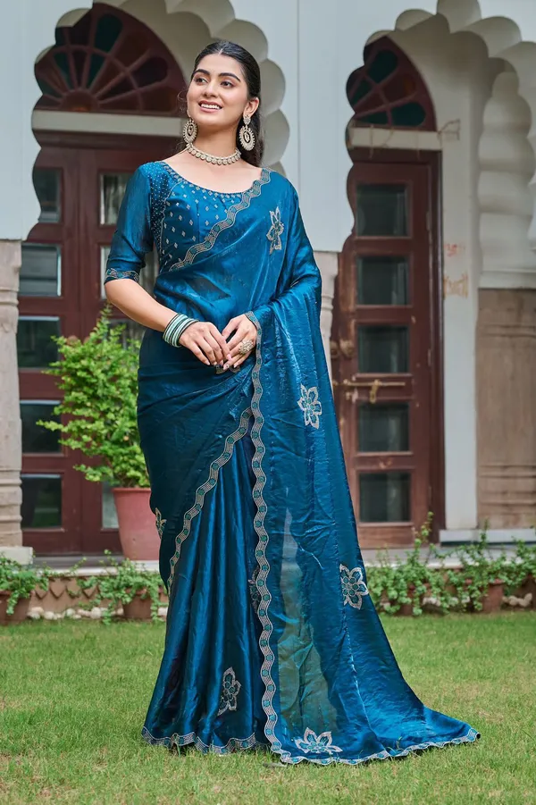 Blue_Silk_Embroidered_Saree_With_Blouse_For_Women