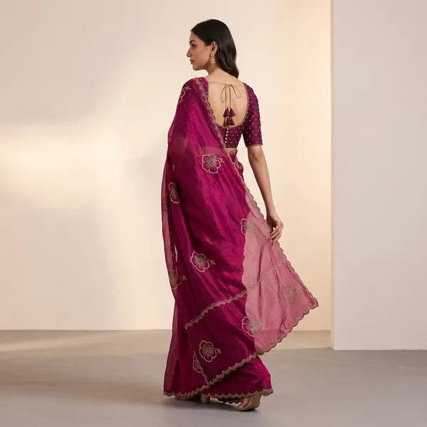 Magenta_Silk_Embroidered_Saree_With_Blouse_For_Women