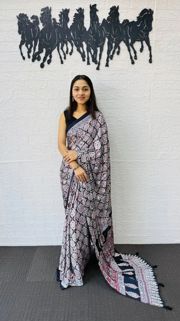 Mull_Chanderi_Silk_Sequin_Embroidered_saree_For_Women