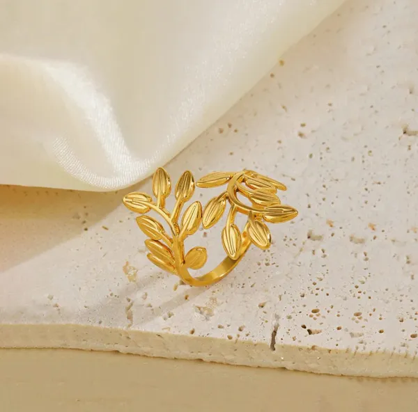 Golden_Leaf_Design_Adjustable_Ring