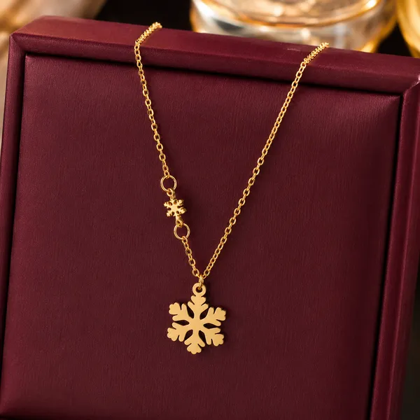 Gold-Toned_Snowflake_Pendant_Layered_Necklace