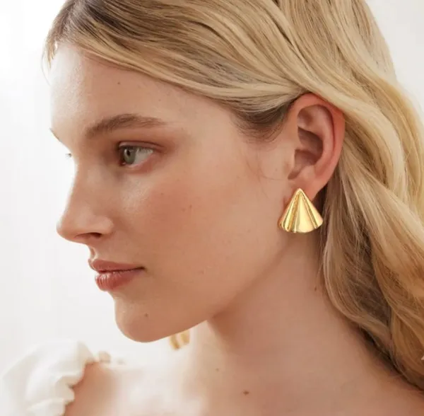 Gold-Plated_Geometric_Cone_Stud_Earrings_For_Women