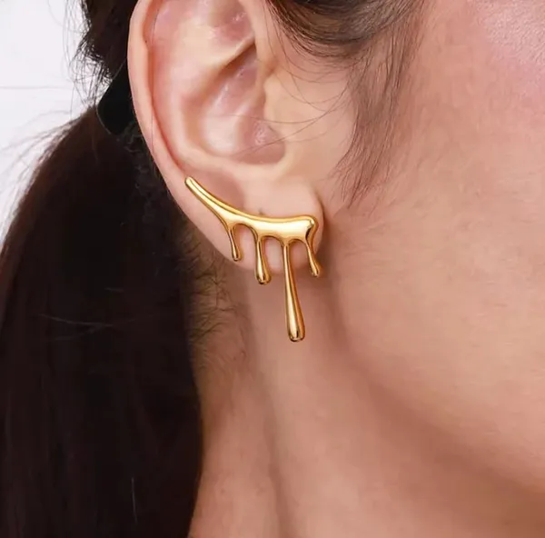 Gold-Toned_Abstract_Drip_Ear_Climber_Earrings