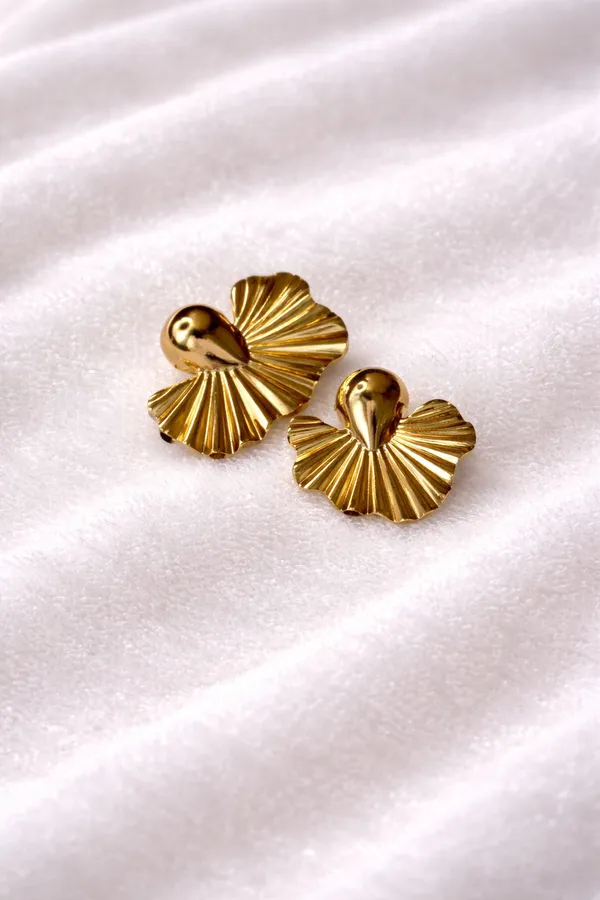 Gold-Toned_Fan-Shaped_Drop_Earrings