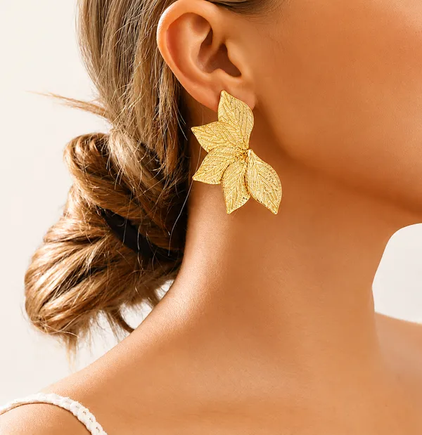 Aura_Golden_Leaf_Statement_Earrings_18k_gold_Plated_Stainless_Steel