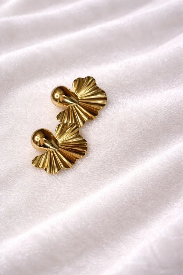 Gold-Toned_Fan-Shaped_Drop_Earrings