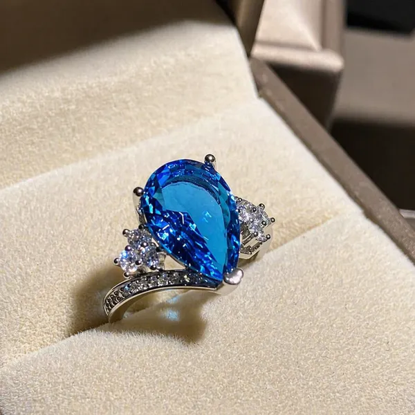 Blue_Sapphire_Zircon_Teardrop_Crystal_Ring