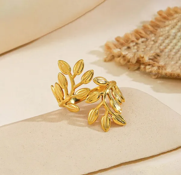 Golden_Leaf_Design_Adjustable_Ring