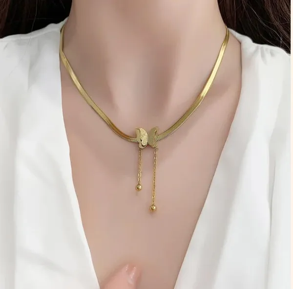 Elegant_Gold-Plated_Butterfly_Charm_Herringbone_Chain_Necklace_For_Women