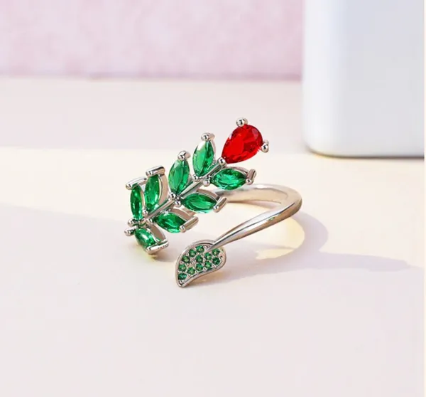 Rose_Flower_Adjustable_Ring_With_Green_Leaf_Design_And_Red_Crystal