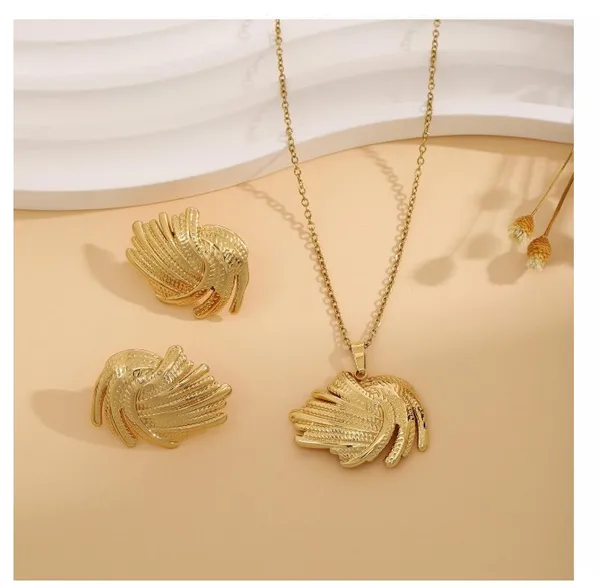 Gold-Plated_Leaf_Design_Jewelry_Set_(Necklace_And_Earrings)