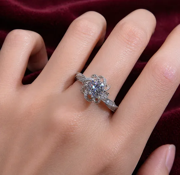 Statement_Ring_with_Zircon