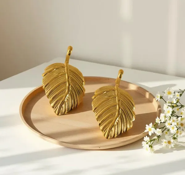 Gold-Tone_Leaf_Stud_Earrings