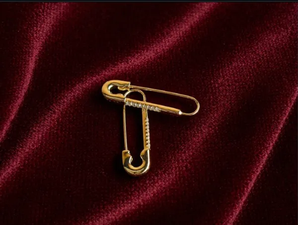 Gold-Toned_Paperclip_Safety_Pin_Earrings_For_Women