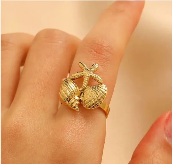 Adjustable_Golden_Bee_Ring
