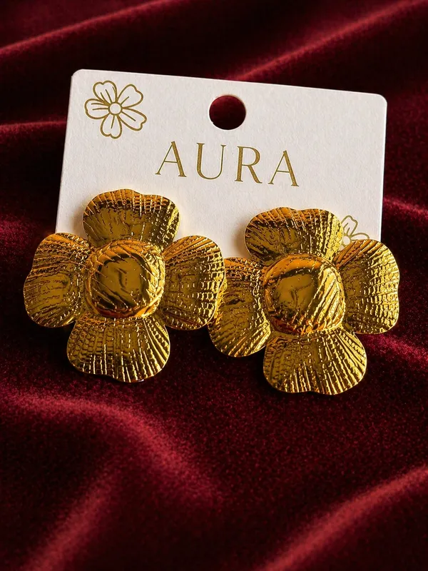Gold-Toned_Textured_Flower_Stud_Earrings