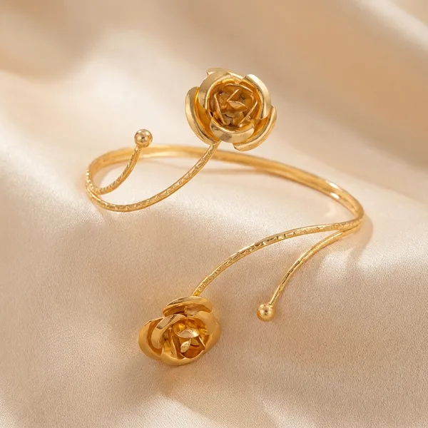 Gold-Toned_Flower_Shape_Adjustable_Armlet_For_Women