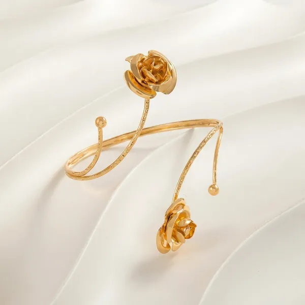 Gold-Toned_Flower_Shape_Adjustable_Armlet_For_Women
