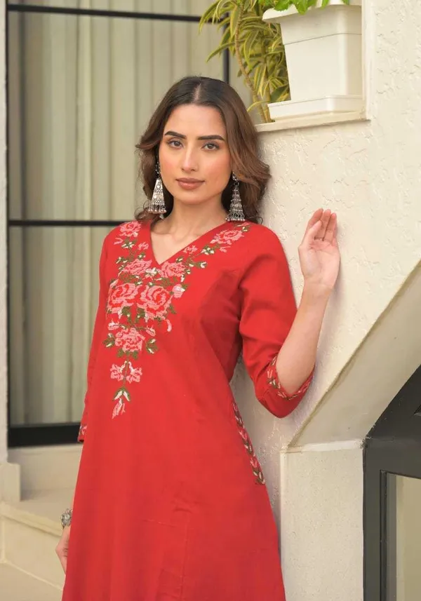 Women_S_Cotton_Embroidered_Kurti_With_Pant