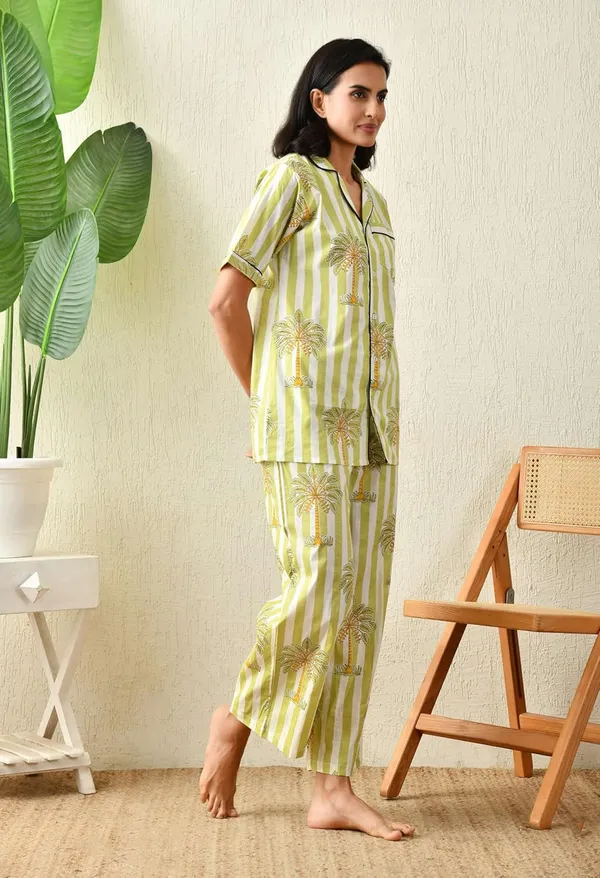 Women_S_Cotton_Floral_Printed_Lapel_Collar_Night_Suit