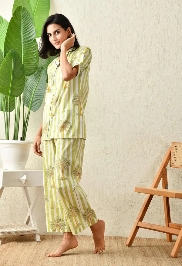 Women_S_Cotton_Floral_Printed_Lapel_Collar_Night_Suit