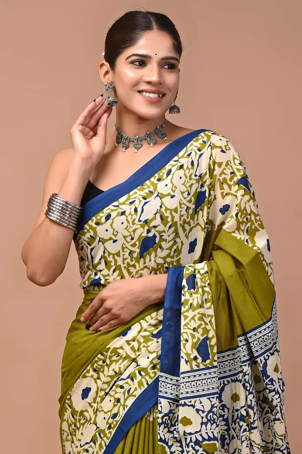 Women_S_Mulmul_Cotton_Printed_Saree_With_Blouse_Piece