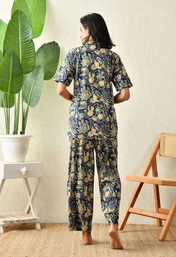 Women_S_Cotton_Floral_Printed_Lapel_Collar_Night_Suit