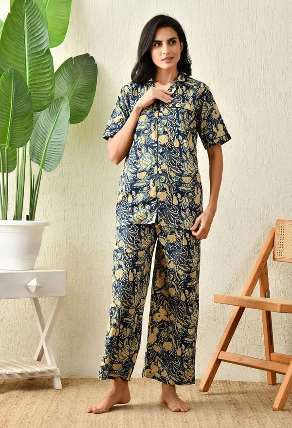 Women_S_Cotton_Floral_Printed_Lapel_Collar_Night_Suit