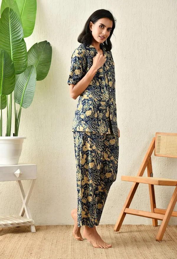 Women_S_Cotton_Floral_Printed_Lapel_Collar_Night_Suit