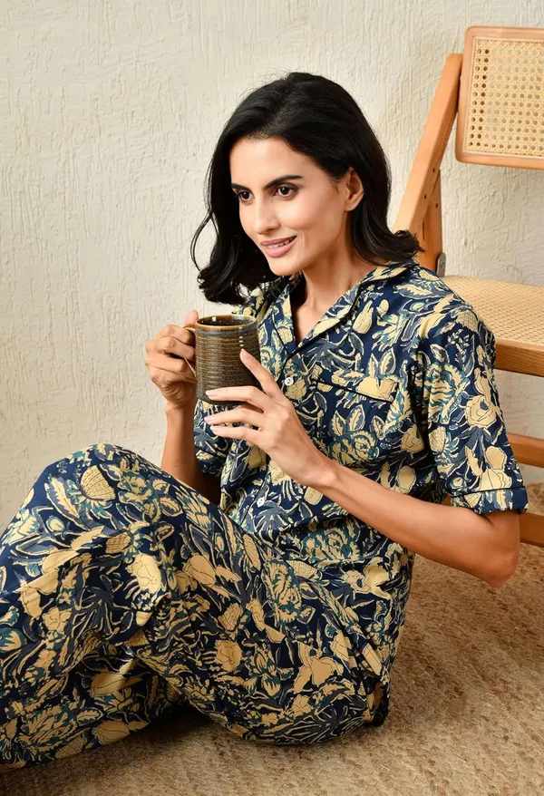 Women_S_Cotton_Floral_Printed_Lapel_Collar_Night_Suit