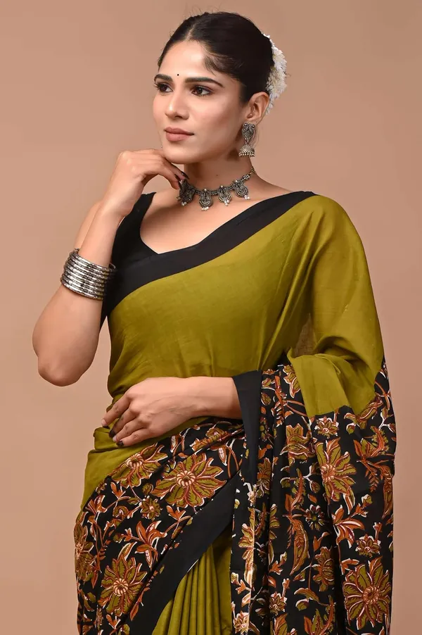 Women_S_Mulmul_Cotton_Printed_Saree_With_Blouse_Piece
