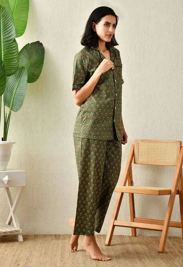 Women_S_Cotton_Floral_Printed_Lapel_Collar_Night_Suit