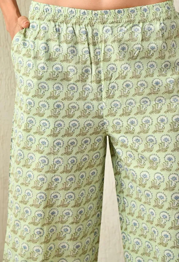 Women_S_Cotton_Floral_Printed_Lapel_Collar_Night_Suit