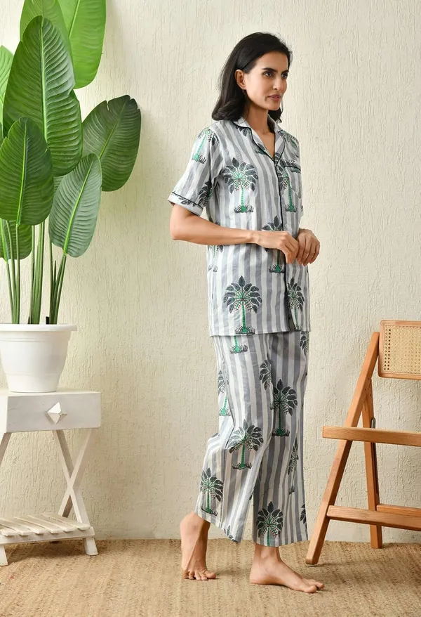 Women_S_Cotton_Floral_Printed_Lapel_Collar_Night_Suit