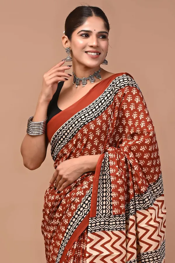 Mulmul_Cotton_Printed_Saree_With_Blouse_Piece