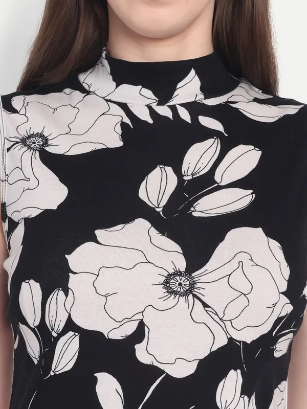 Black_And_White_Hosiery_Tunic_For_Women