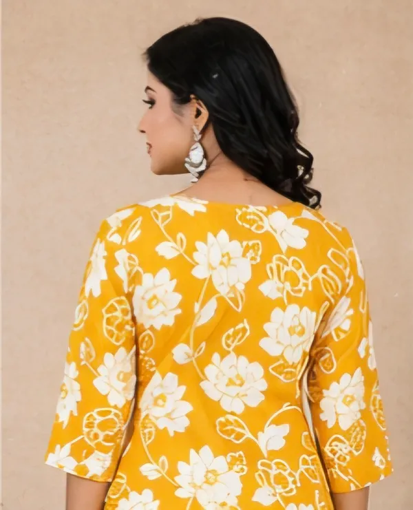 Yellow_Rayon_Kurti_For_Women