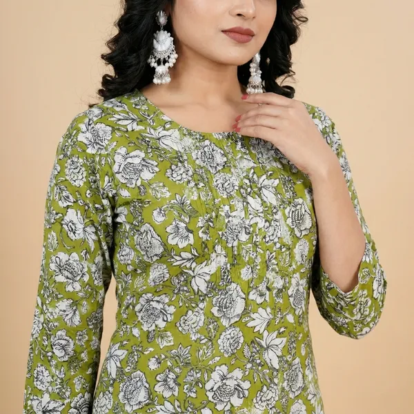 Green_Rayon_Kurti_For_Women