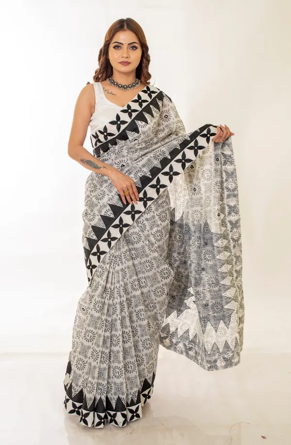 B_White_Printed_Cotton_Blend_Saree