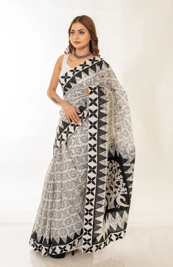 B_White_Printed_Cotton_Blend_Saree