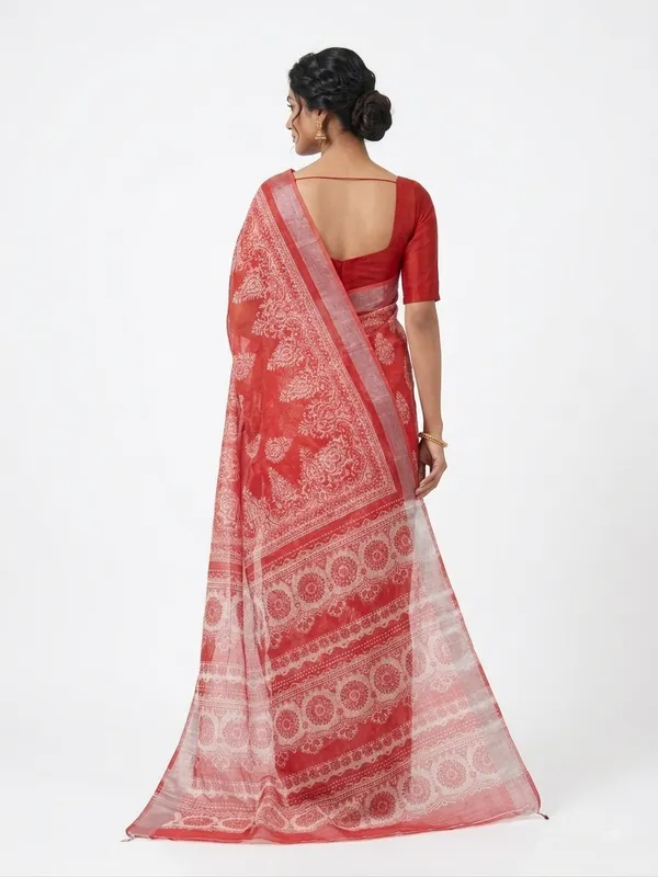 Beautiful_Printed_Saree_with_Traditional_Zari_Border_for_Women