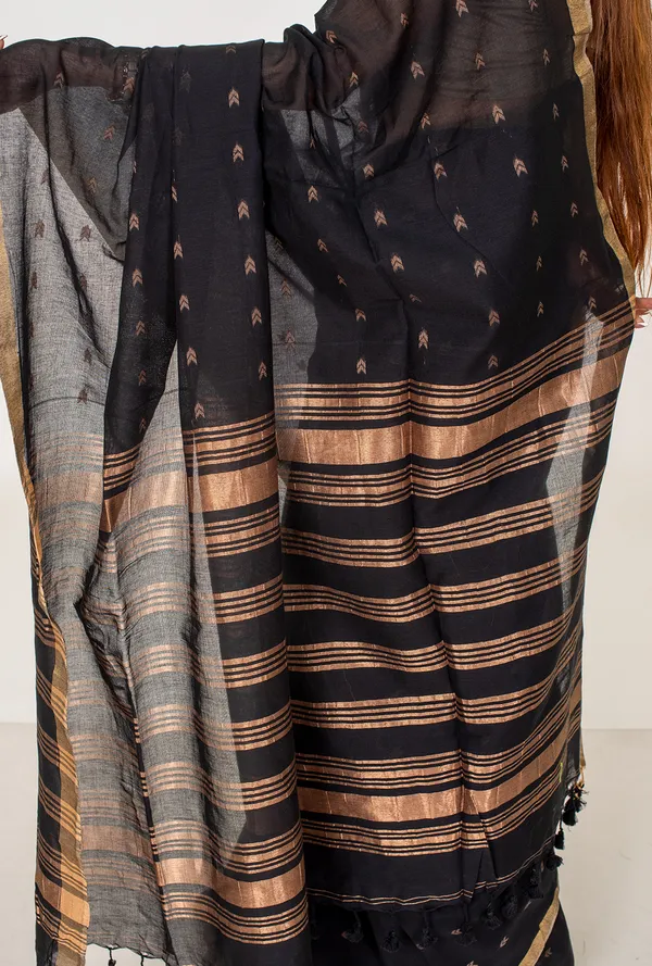 Black_mul_cotton_Saree_with_Zari_Border